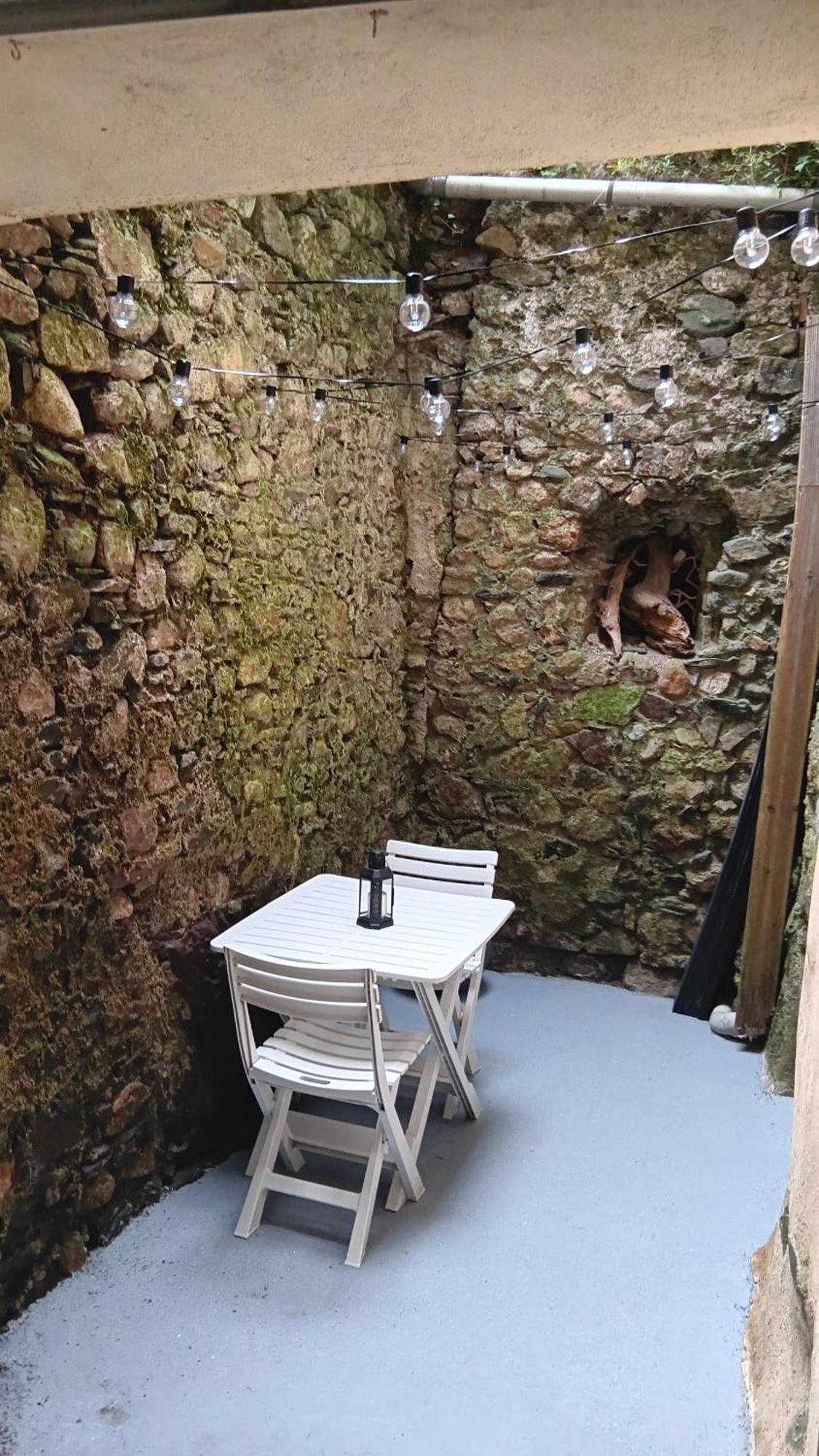 Appartement Pour 4 Personnes Dans Une Rue Tres Calme Saint-Laurent-le-Minier Bagian luar foto