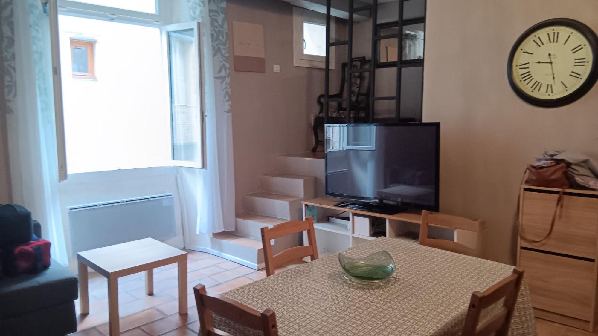 Appartement Pour 4 Personnes Dans Une Rue Tres Calme Saint-Laurent-le-Minier Bagian luar foto