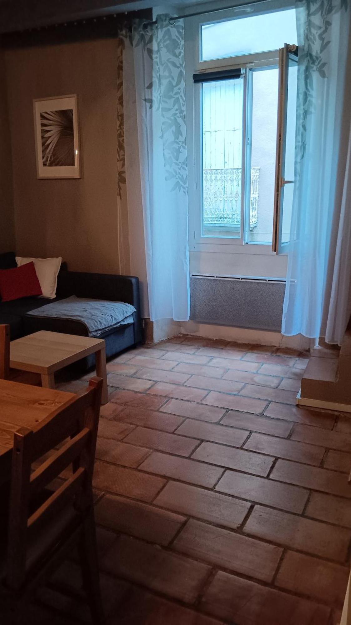 Appartement Pour 4 Personnes Dans Une Rue Tres Calme Saint-Laurent-le-Minier Bagian luar foto