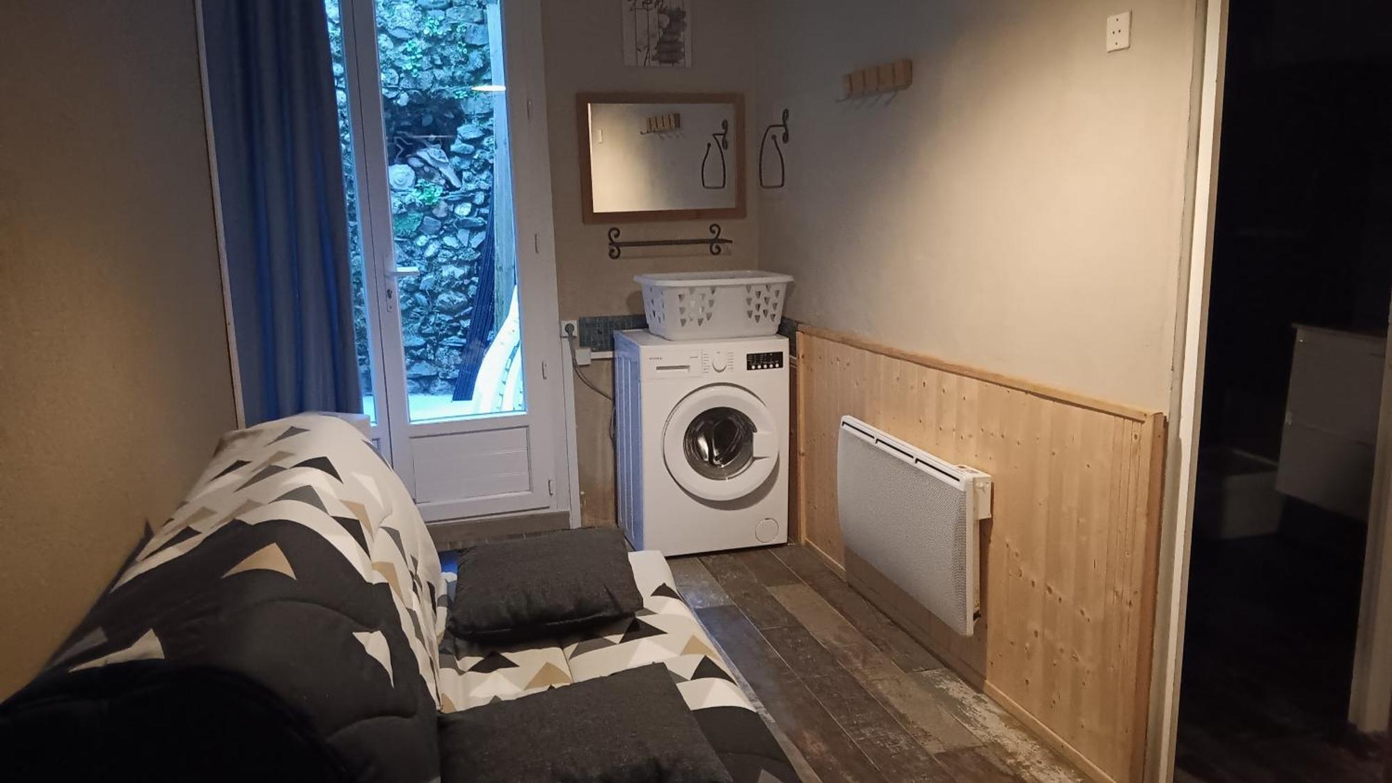 Appartement Pour 4 Personnes Dans Une Rue Tres Calme Saint-Laurent-le-Minier Bagian luar foto